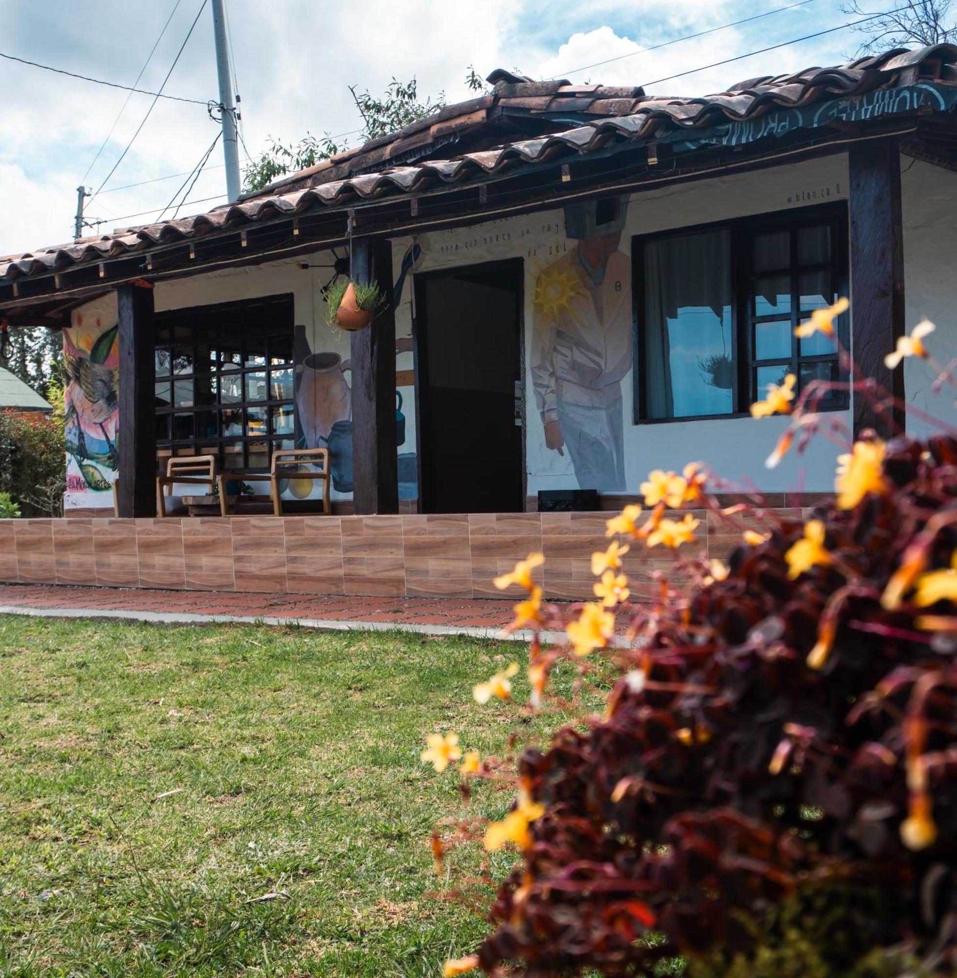 Hostal Casa Profunda - Santa Elena Medellín Exterior foto