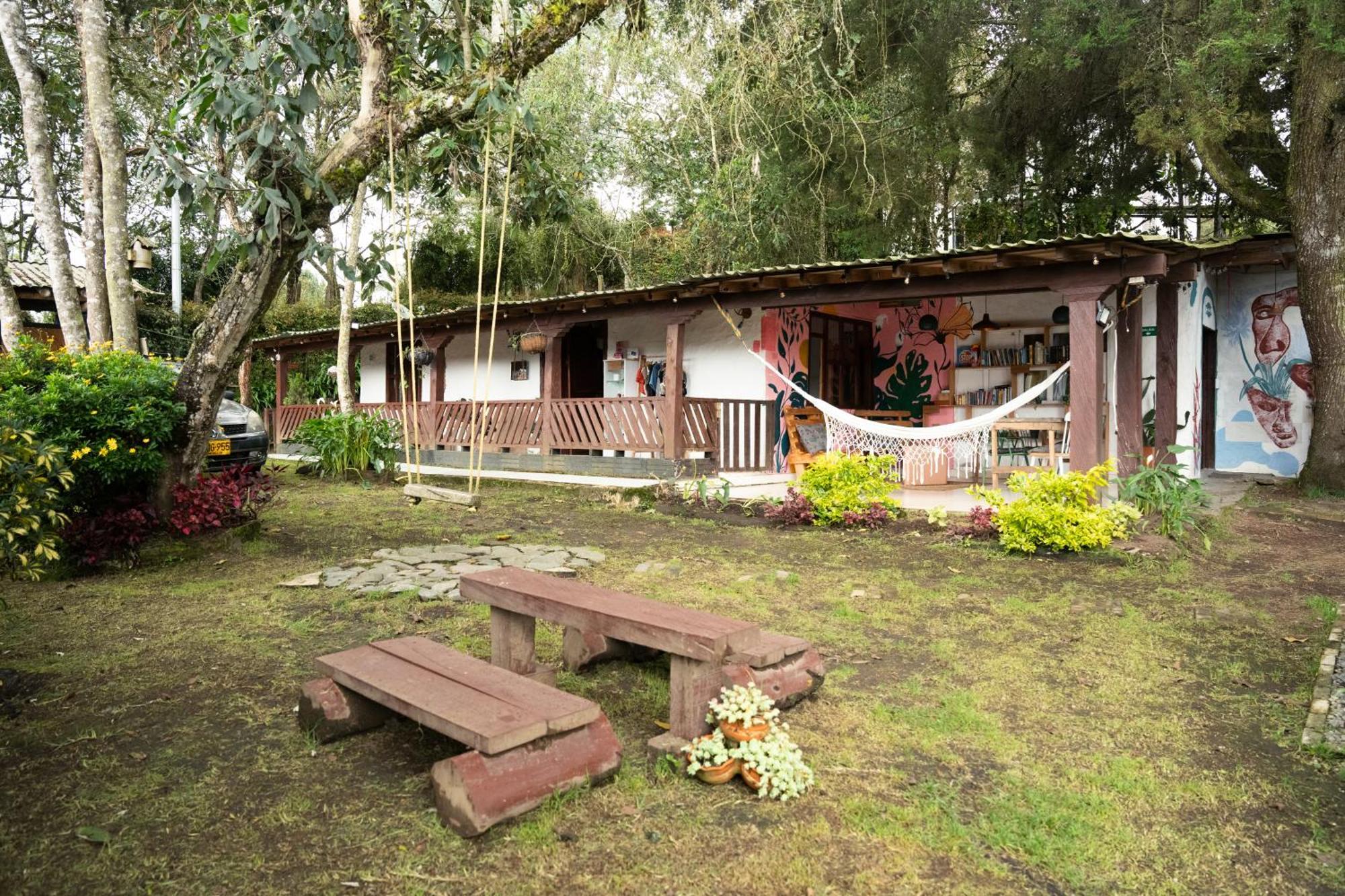 Hostal Casa Profunda - Santa Elena Medellín Exterior foto