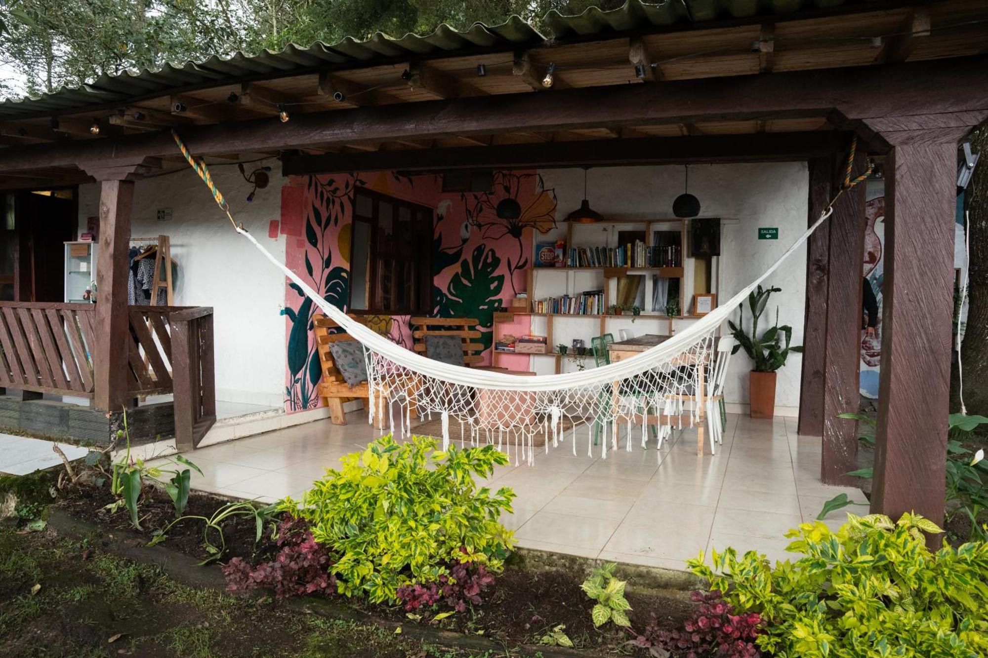 Hostal Casa Profunda - Santa Elena Medellín Exterior foto